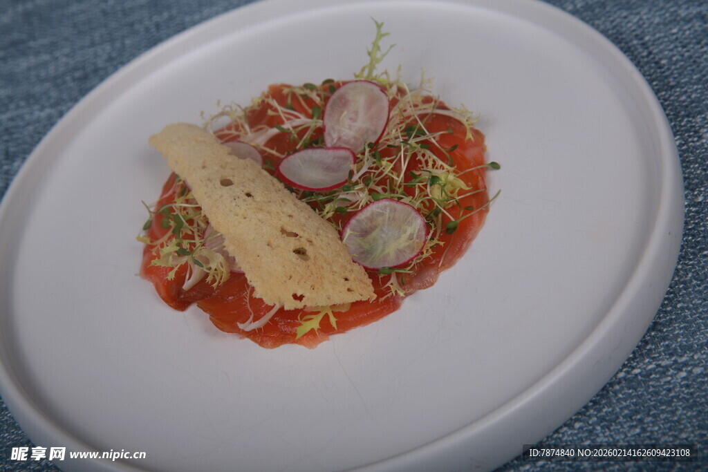 精致海鲜番茄沙拉