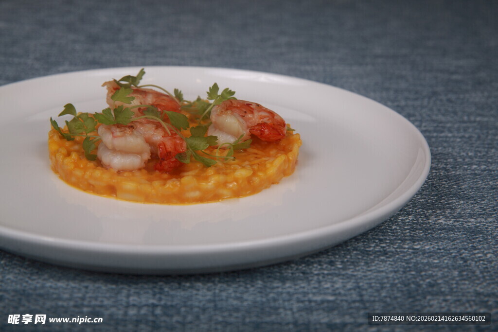 精致虾仁蔬菜塔