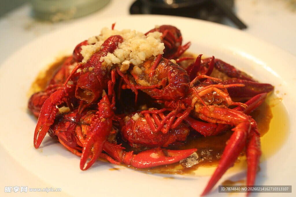 美味小龙虾摆盘特写