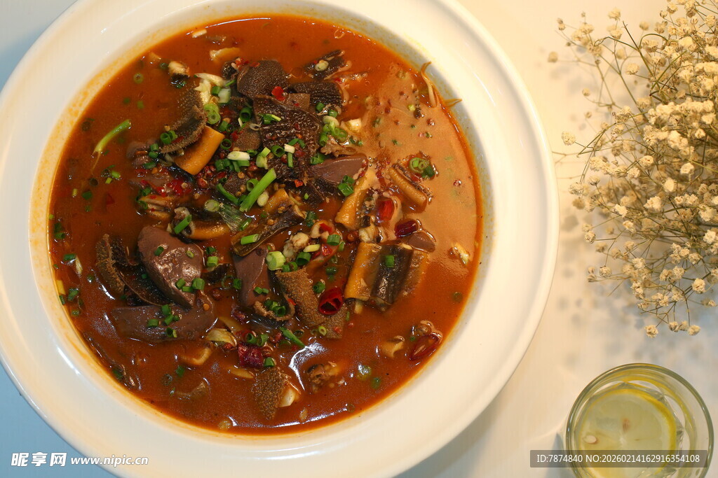 香辣红烧牛肉菜肴展示