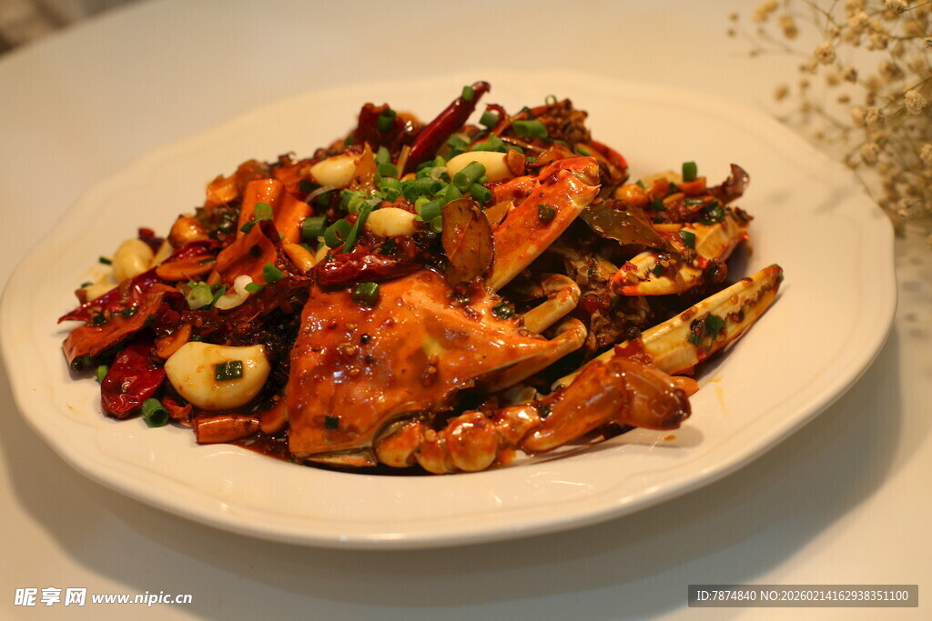 美味香辣炒鸡肉