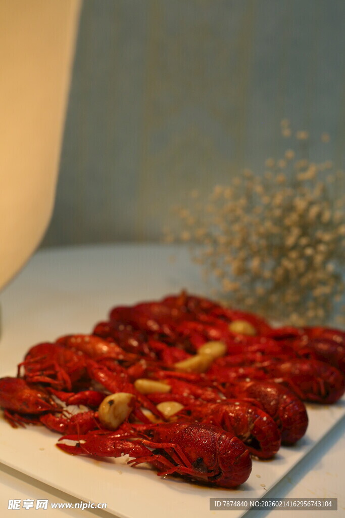 美味干辣椒摆盘展示