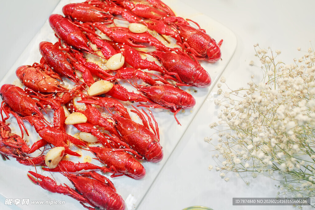 新鲜诱人的美味小龙虾