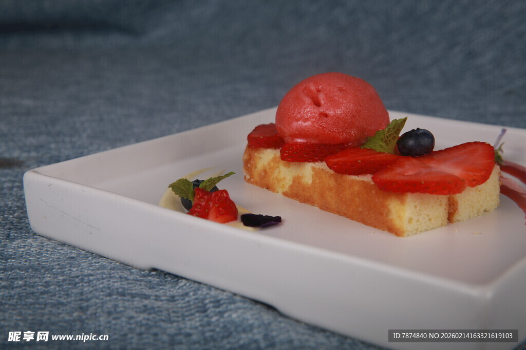 精致水果配搭美味糕点