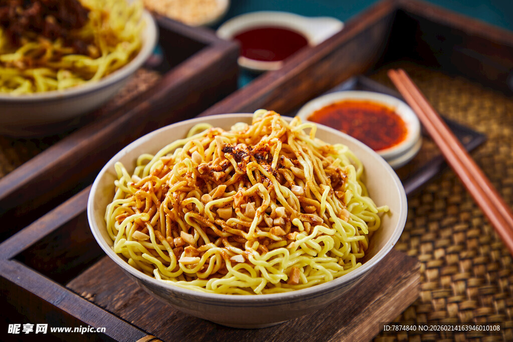 美味干拌面 诱人色泽