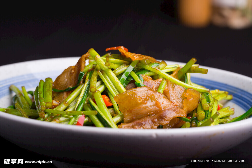 美味炒时蔬配肉片