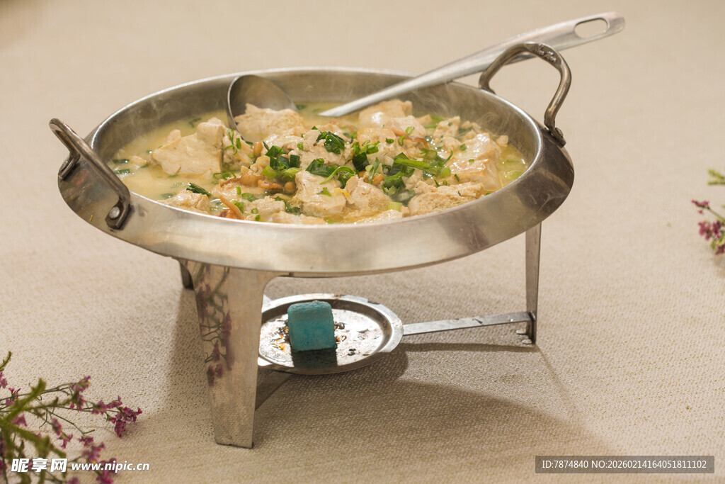 美味锅中佳肴待品尝