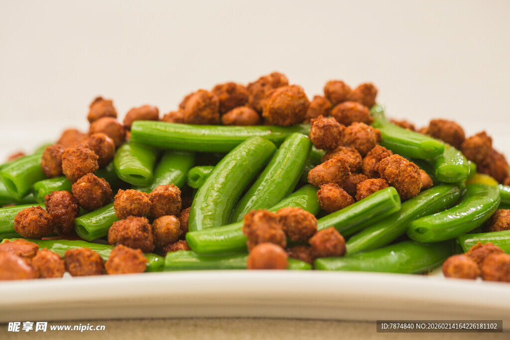 青豆配肉丸 美味佳肴