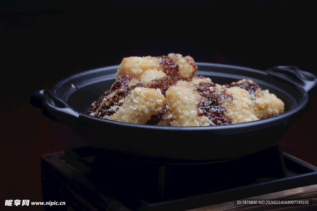 砂锅美味排骨饭