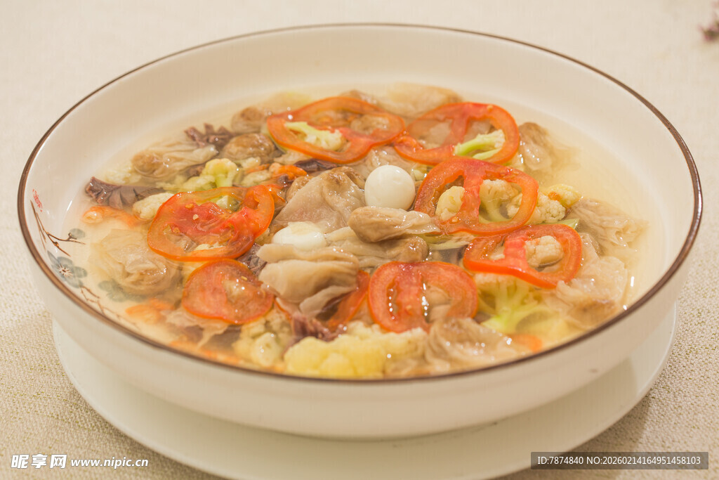 美味蔬菜鸡肉汤