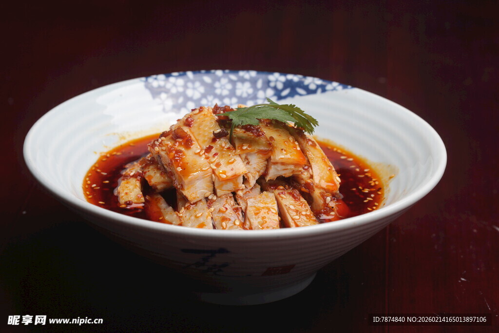 美味红油拌鸡肉