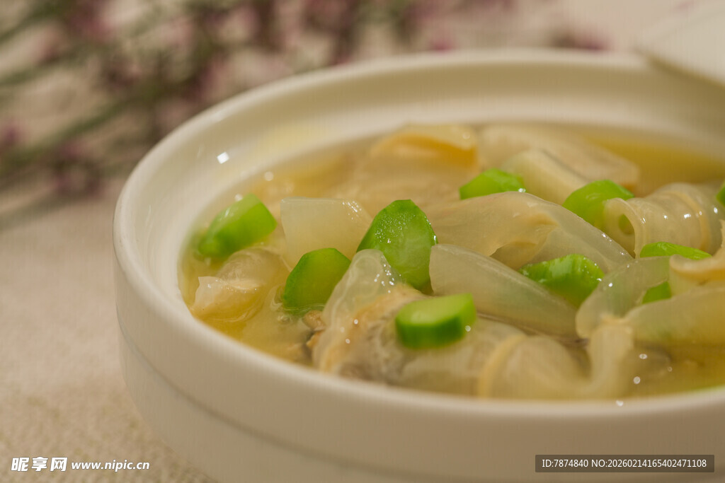 冬瓜鸡肉汤 鲜香暖人心