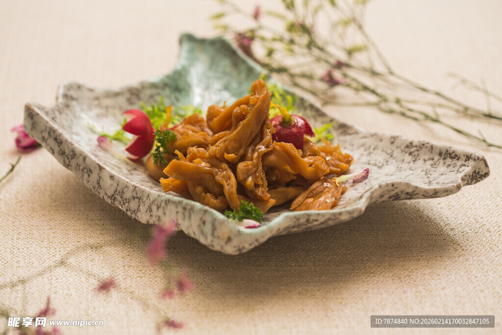 精致盘中美味特色小菜