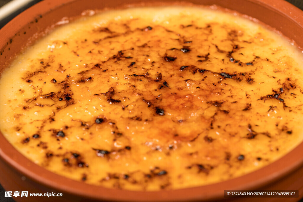 焦糖布丁 色泽诱人美味