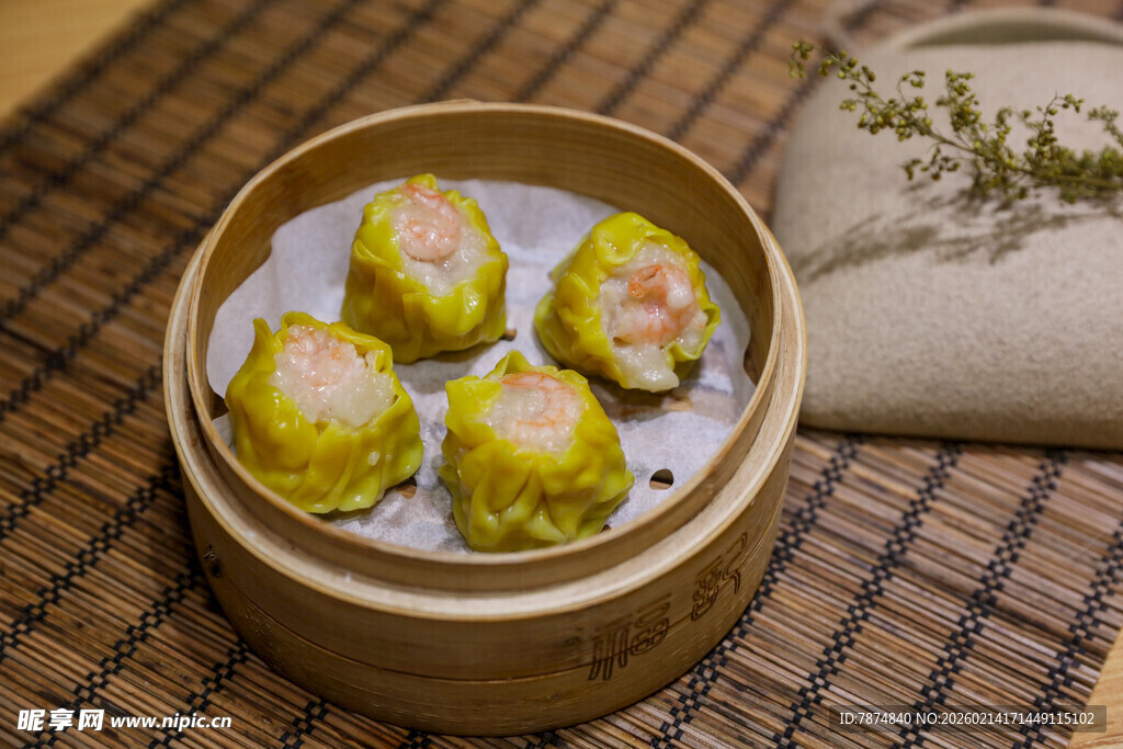 竹制蒸笼里的美味烧麦