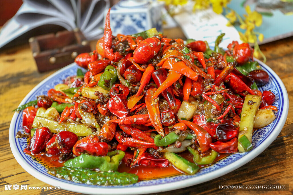 香辣多彩辣椒炒时蔬
