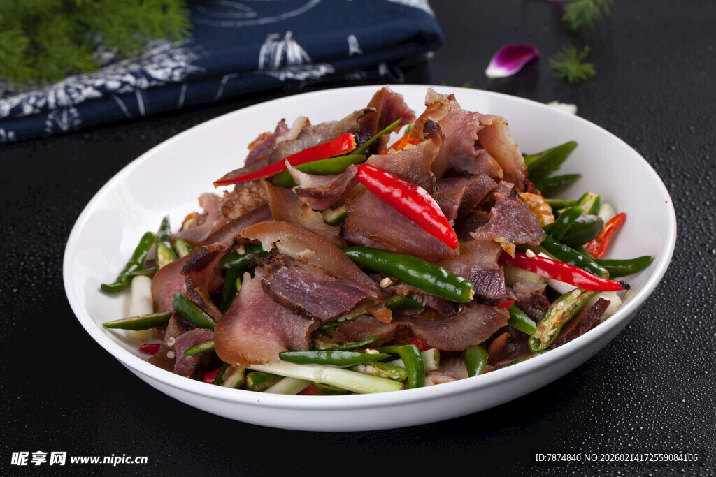 香辣美味的凉拌猪耳