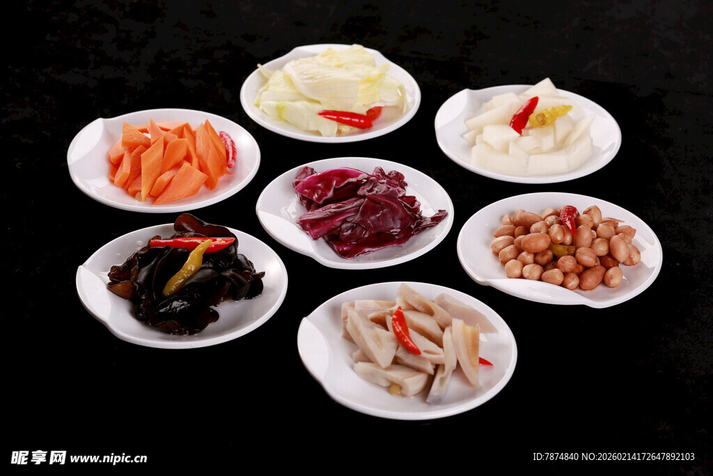 多样美味火锅食材拼盘