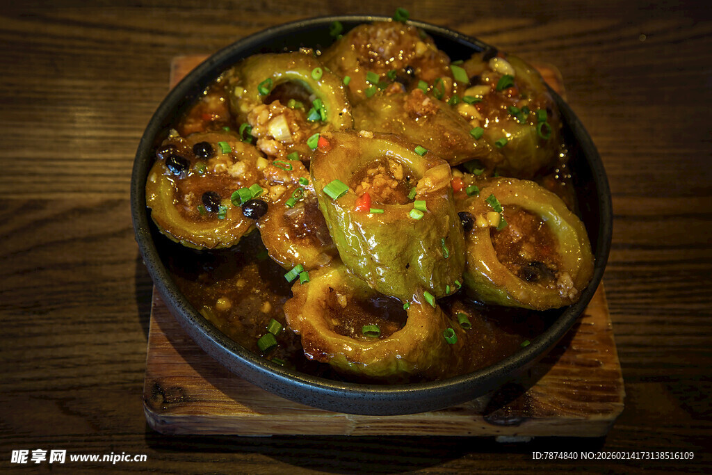 美味青椒酿肉菜肴