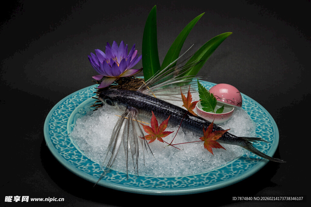 冰盘上的精致海鲜摆盘