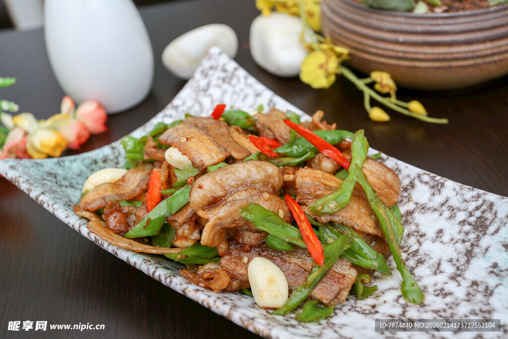 美味尖椒炒五花肉