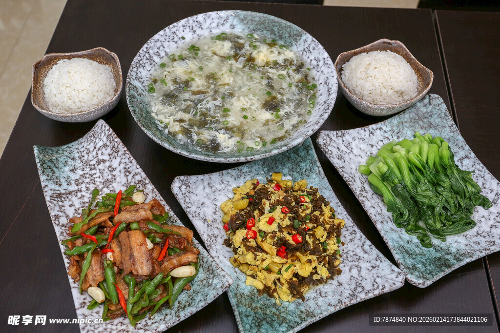 丰盛中式家常菜组合