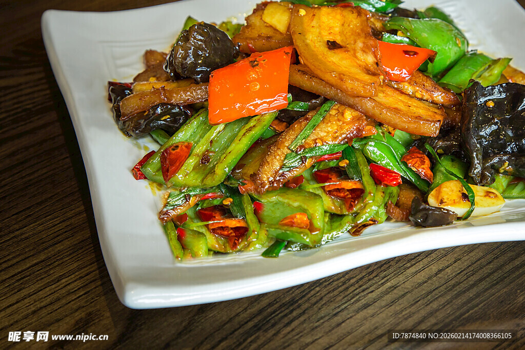 五彩时蔬炒鱿鱼