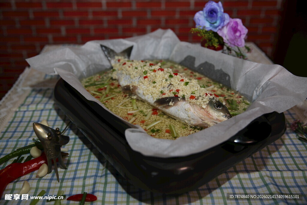 烤盘内的美味烘焙食物