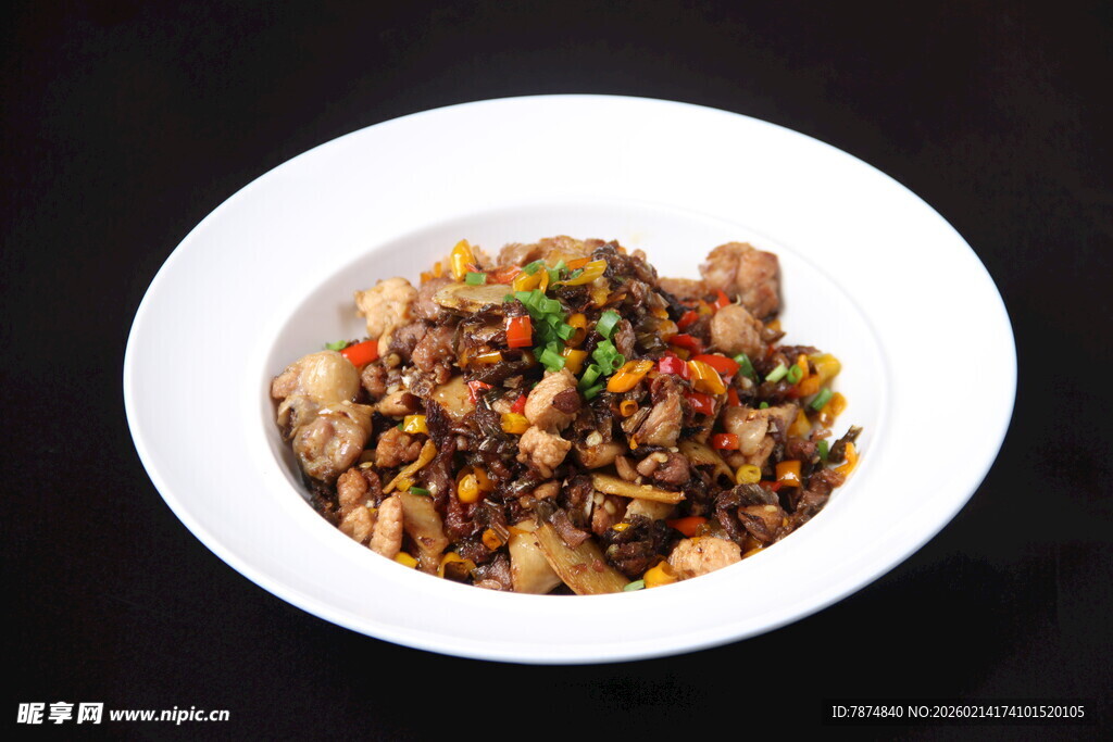 美味香辣炒兔肉