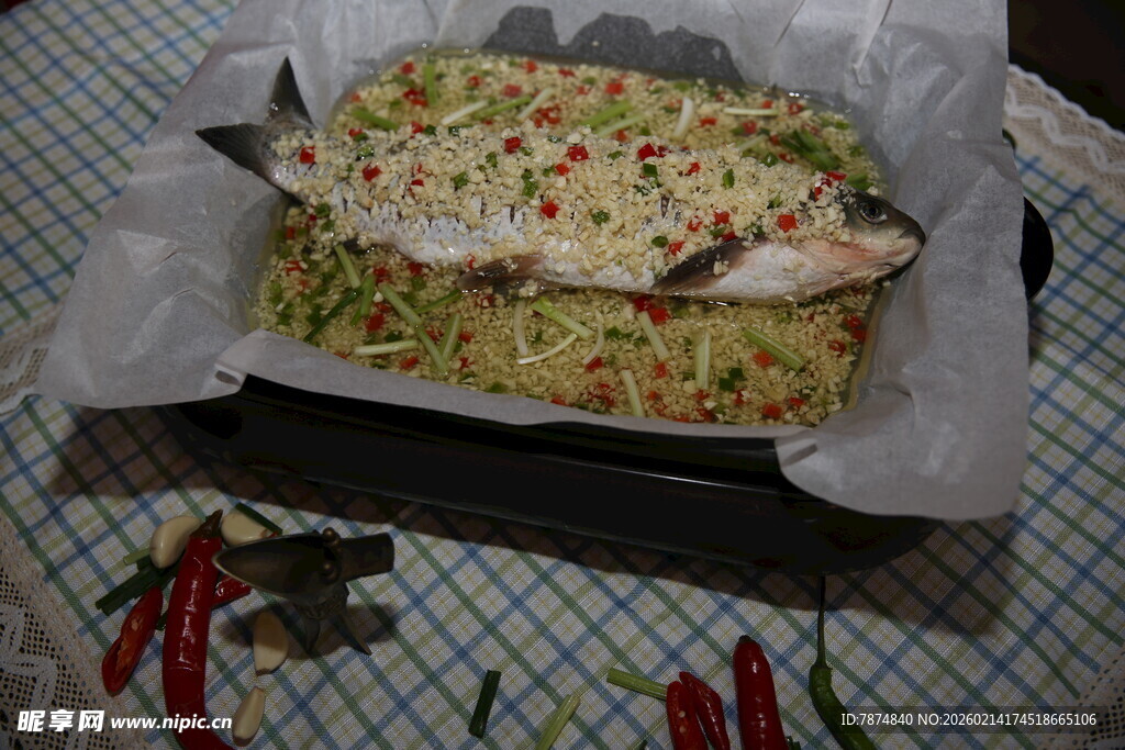 锡纸烤制的美味鱼料理