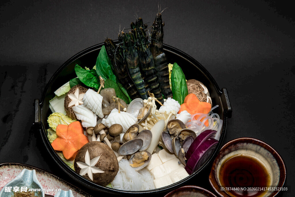 日式海鲜盖饭 美味诱人