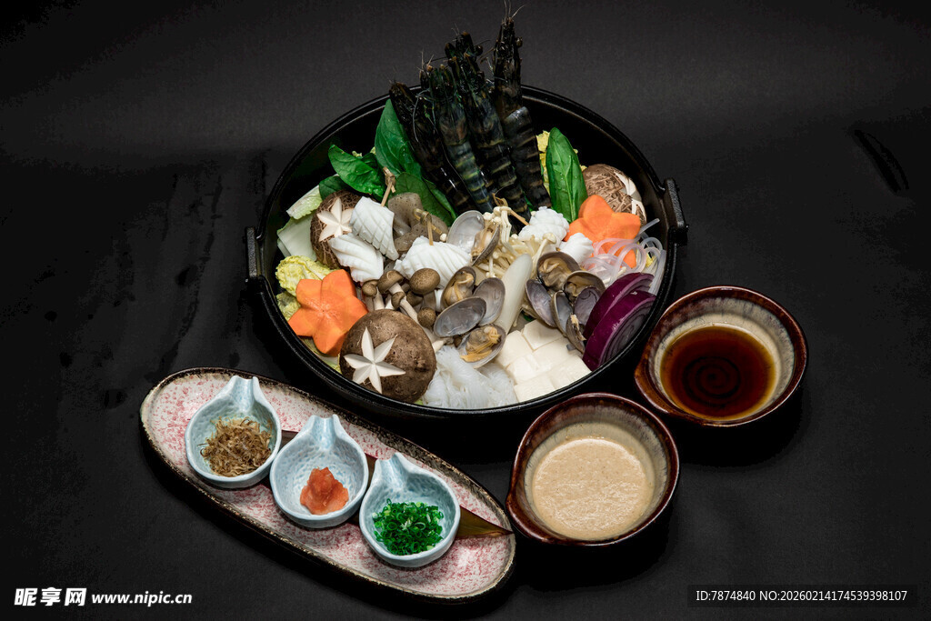 日式海鲜火锅套餐美食