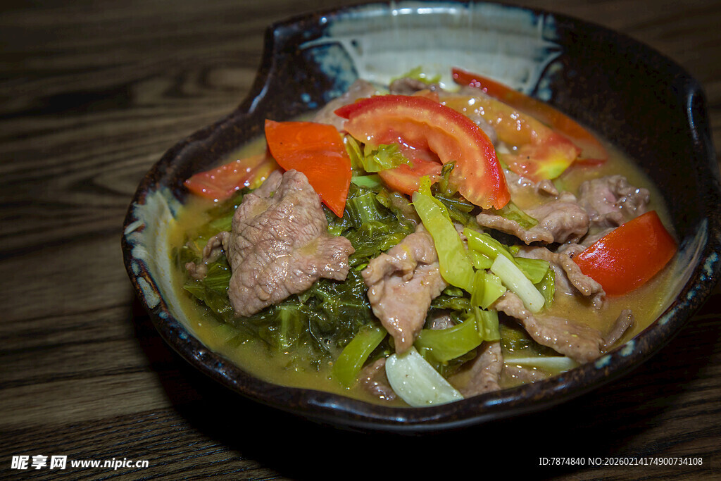 美味牛肉蔬菜汤