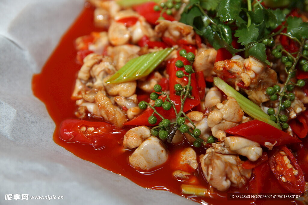 香辣可口的特色红油兔肉