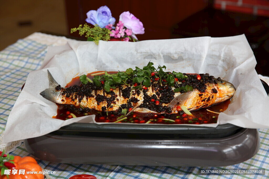 纸包烤鱼 鲜香诱人