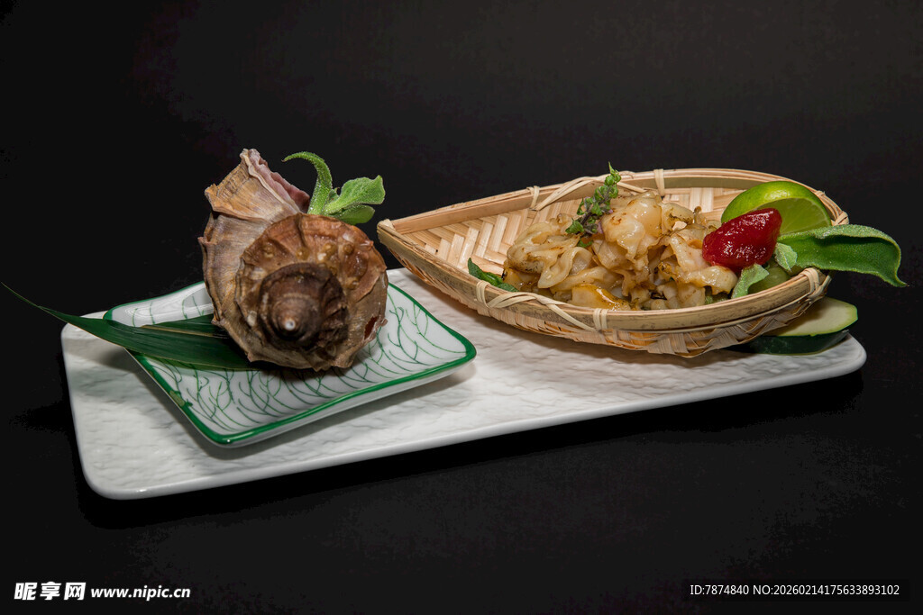 精致摆盘的特色美味菜肴