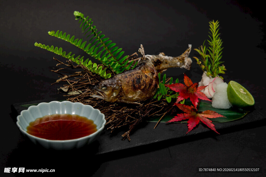 精致日式海鲜刺身摆盘