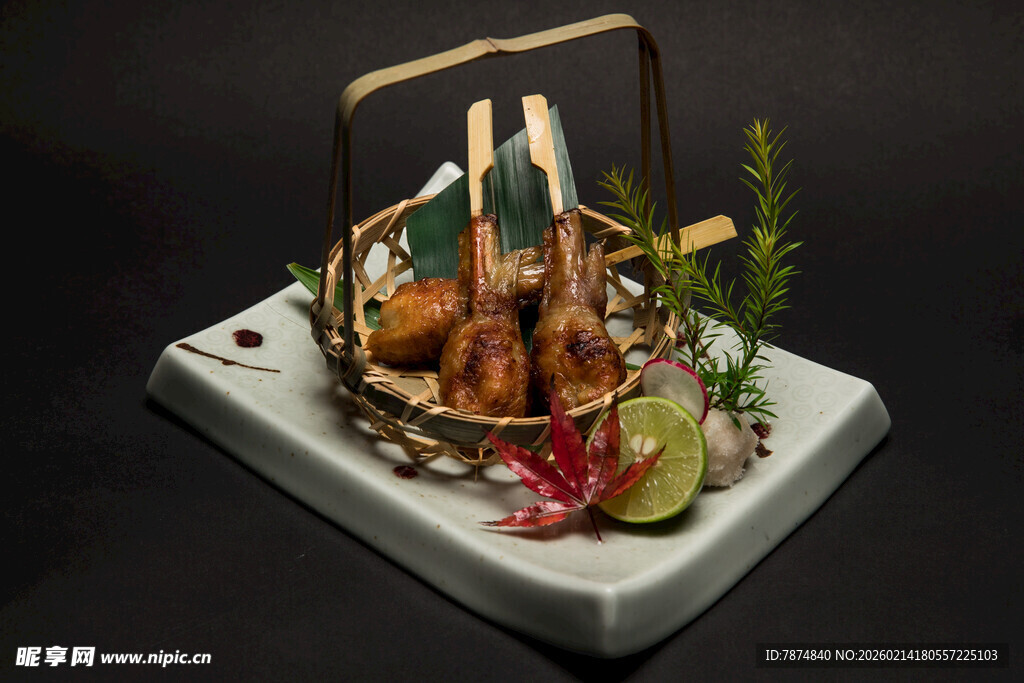 精致摆盘的特色串烧美食