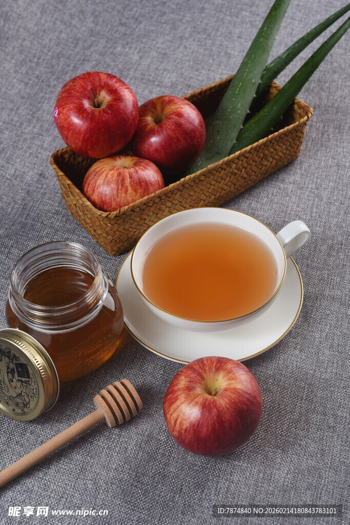 苹果蜂蜜茶与鲜果组合