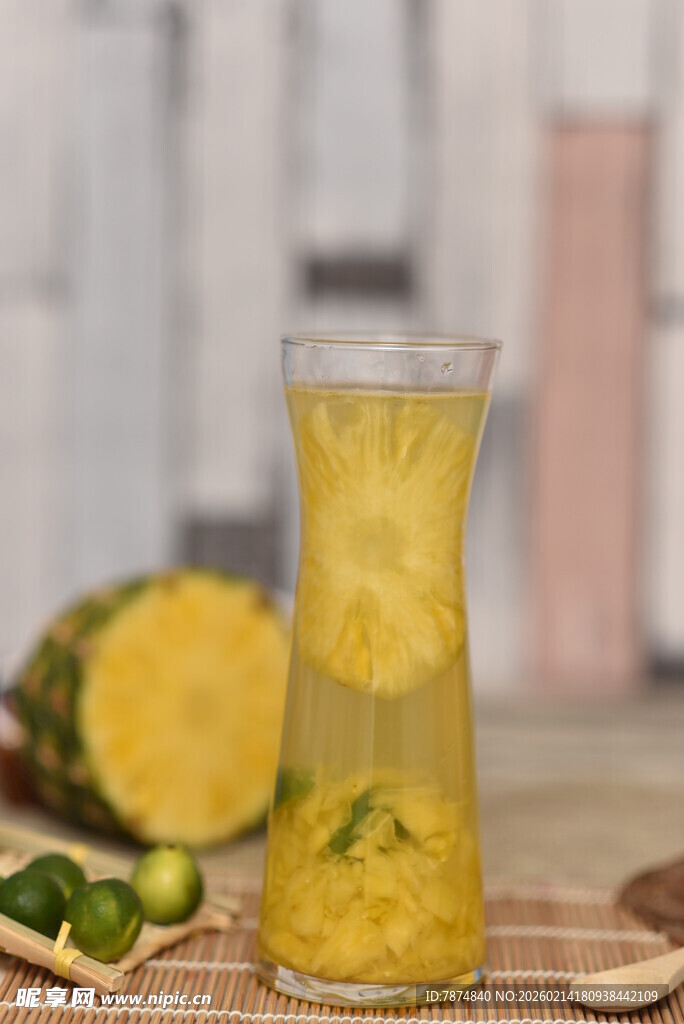 菠萝饮品 清新夏日滋味