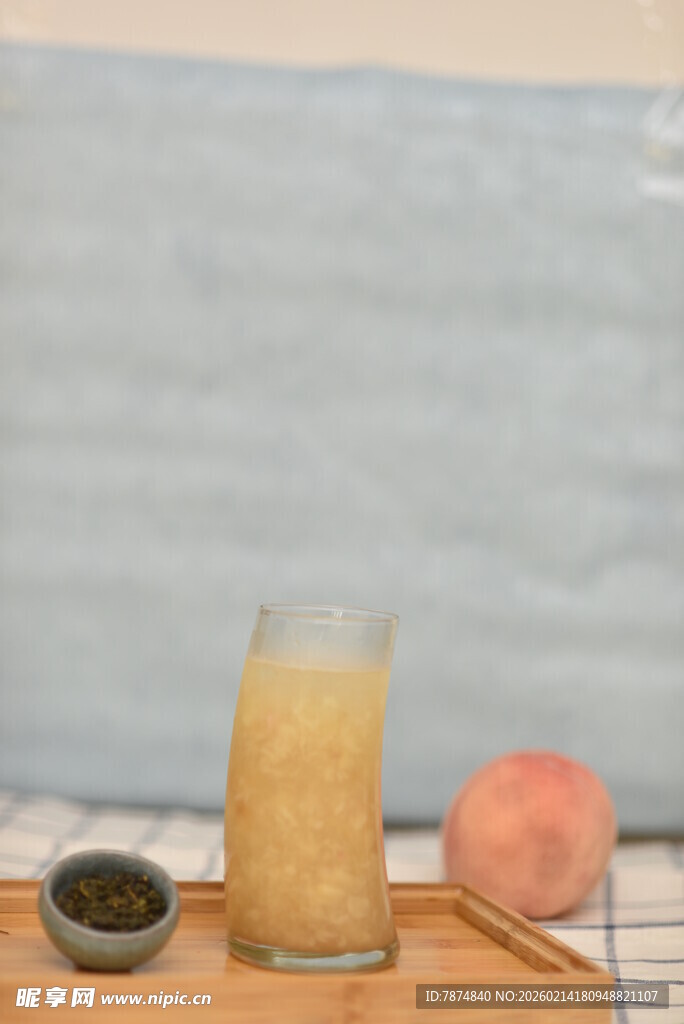 蜜桃汁与蜜桃的清新组合