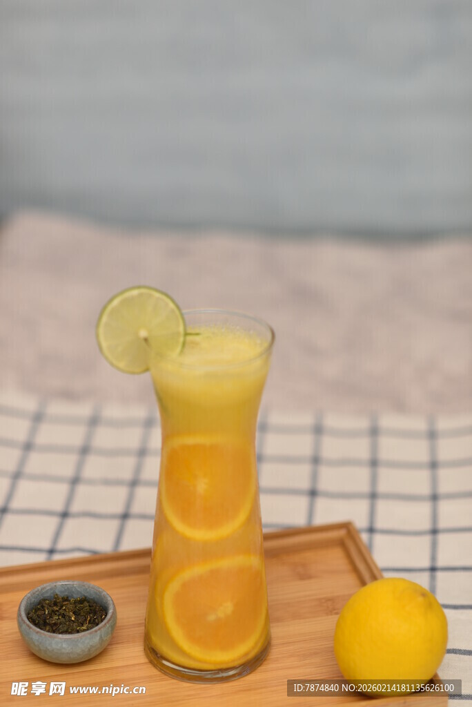 鲜榨橙汁 开启活力好时光