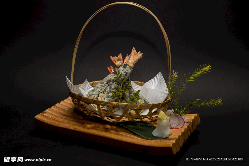 竹篮中式花艺摆件