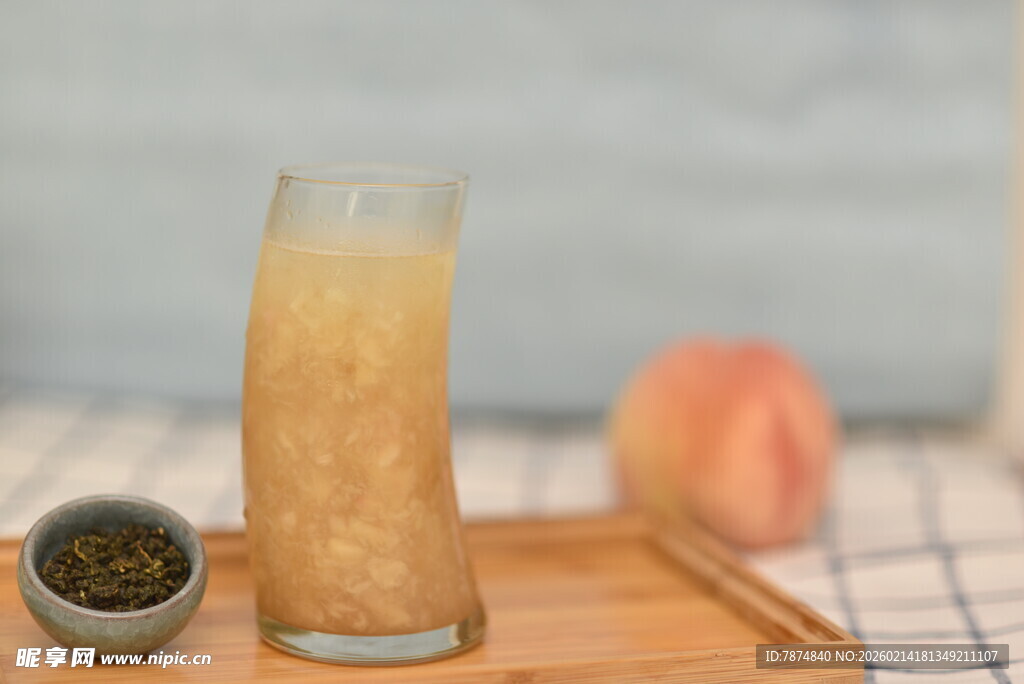 蜜桃茶饮 清新惬意时刻