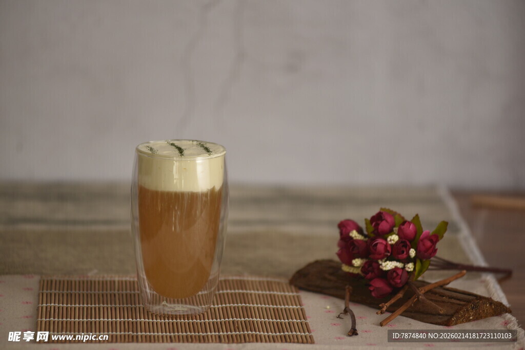 奶盖茶饮搭配精致小食