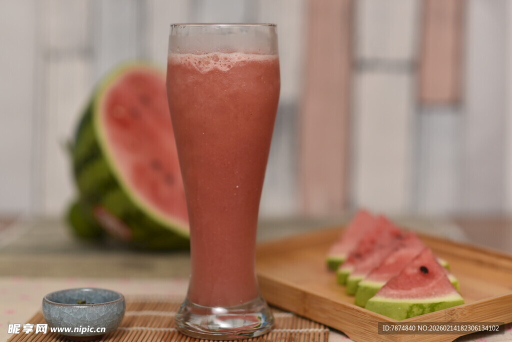 西瓜冰饮 清爽夏日滋味