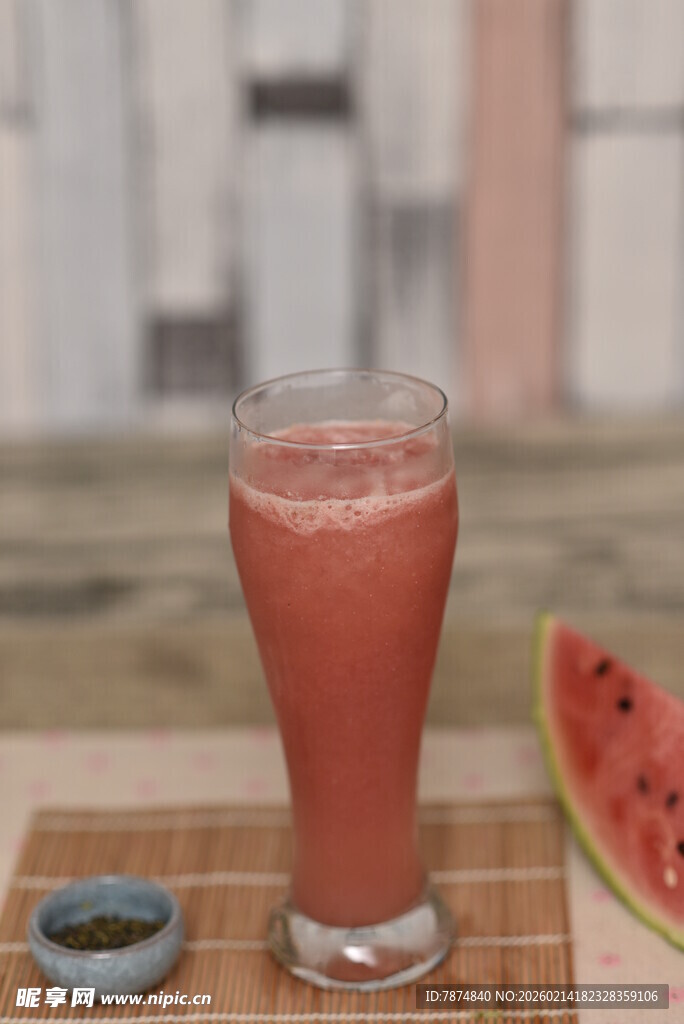 西瓜冰饮 清爽夏日滋味