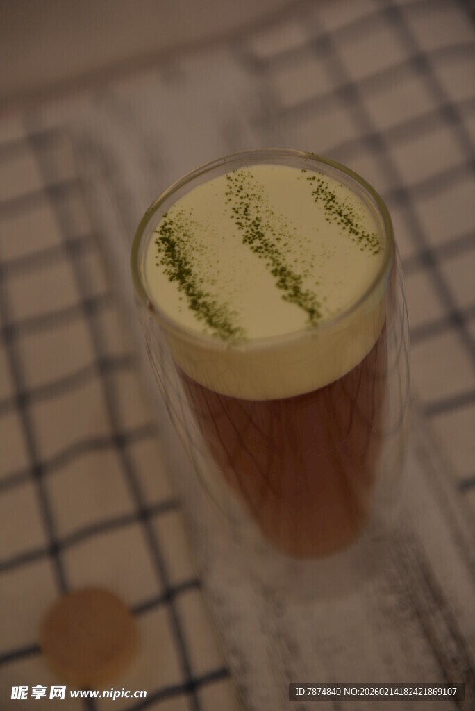 抹茶拿铁饮品特写