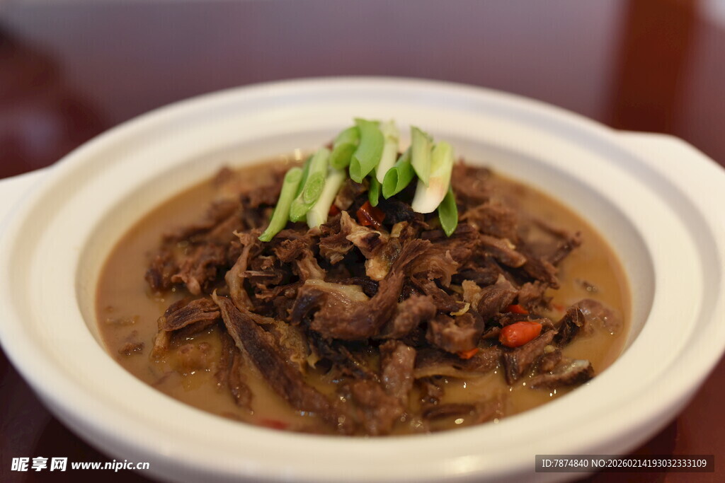 美味炖牛肉 香气诱人