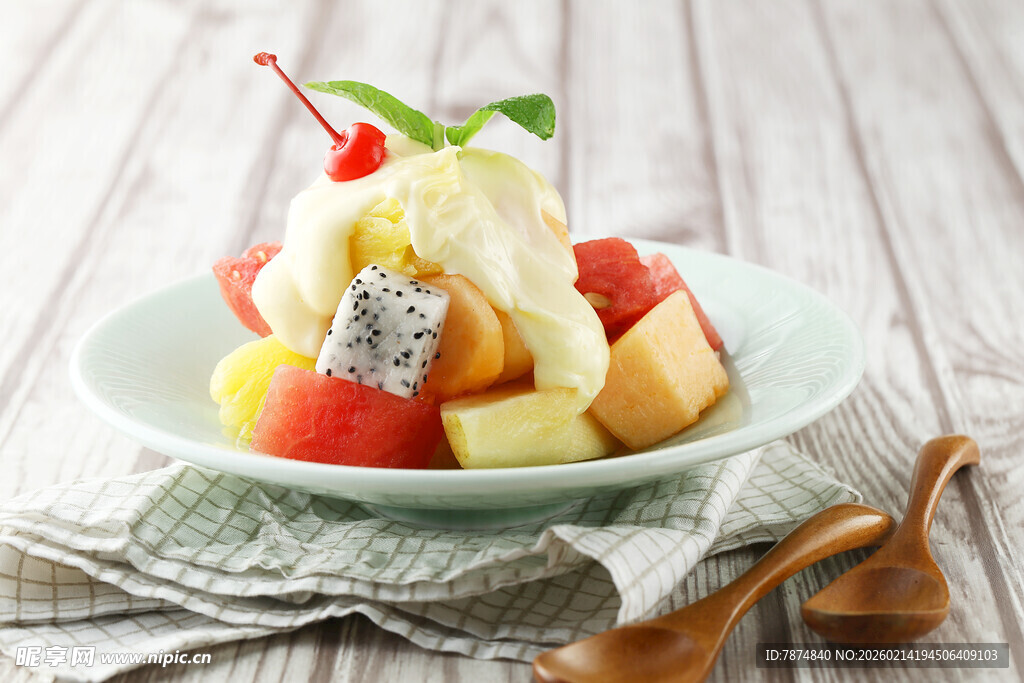 水果冰淇淋拼盘